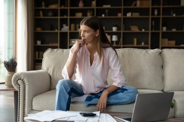 Ile można zarobić miesięcznie bez działalności? Sprawdź limity i możliwości Ile można zarobić miesięcznie bez działalności? Sprawdź limity i możliwości
