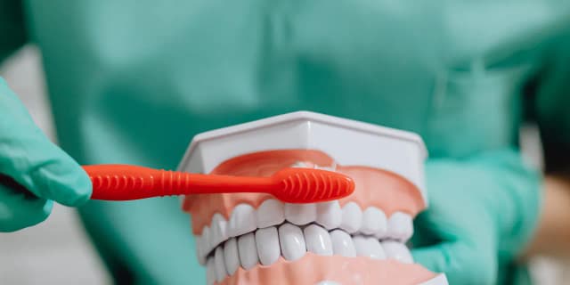 Na ile dentysta może wystawić L4? Sprawdź, zanim pójdziesz do lekarza Na ile dentysta może wystawić L4? Sprawdź, zanim pójdziesz do lekarza